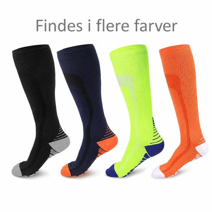 Støttestrømper i sort, navy, neongul og orange med hvid tå