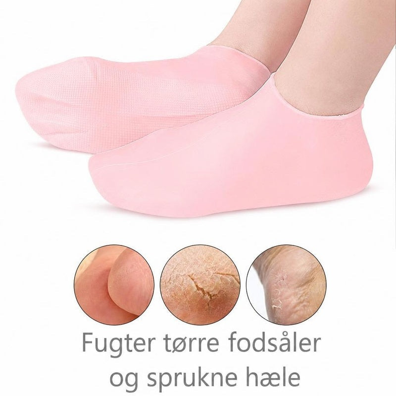 Lyserøde gelstrømper på fødder med tre små nærbilleder af hæle