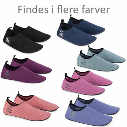 Badskor Ibiza i flere farver med sort kant og logo