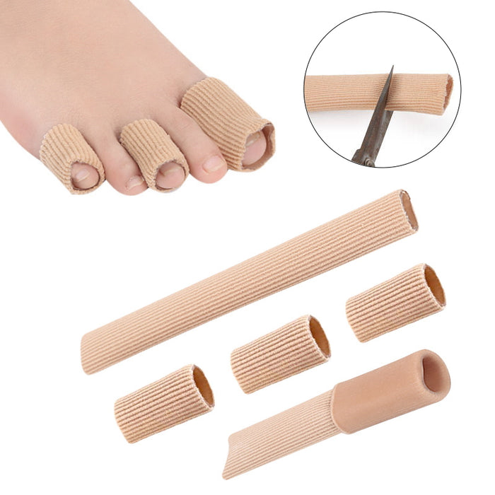 Beige tåhætter i ribbet stof med blød gel, vist på tæer og som rør